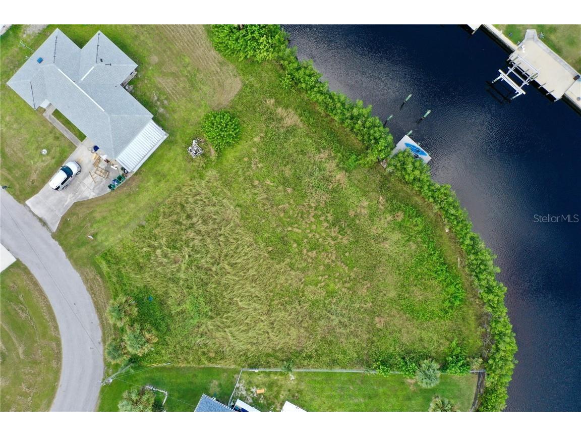 18106 Avonsdale Circle Port Charlotte FL 33948 - AVONDALE WATERWAY C7515201 image3