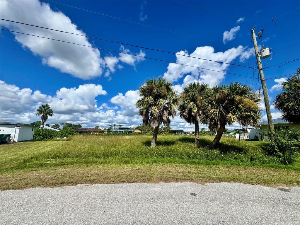 18106 Avonsdale Circle Port Charlotte FL 33948 - AVONDALE WATERWAY C7515201 image4