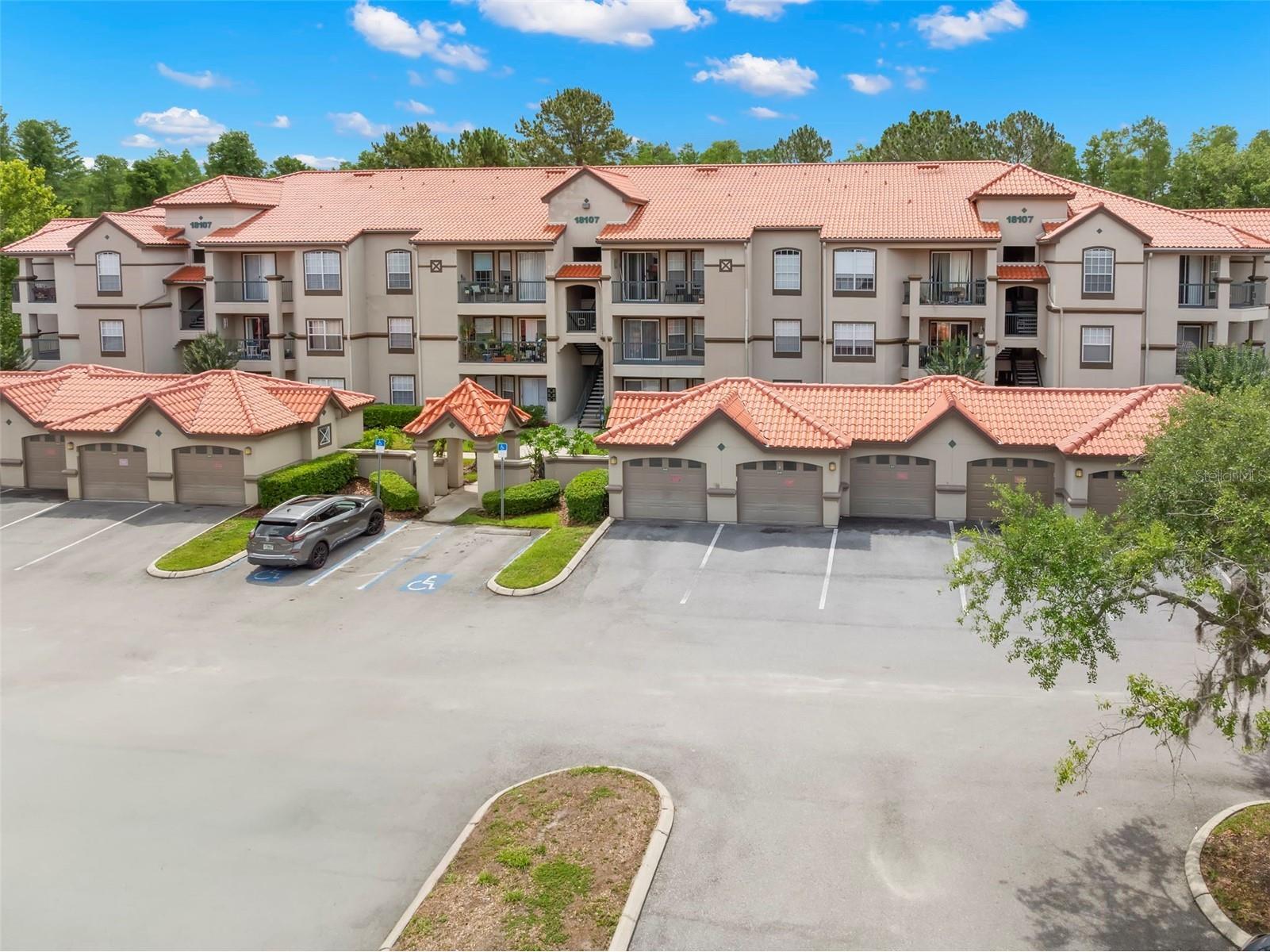 18107 Peregrines Perch Place #6111 Lutz FL 33558 TB8512842 image1