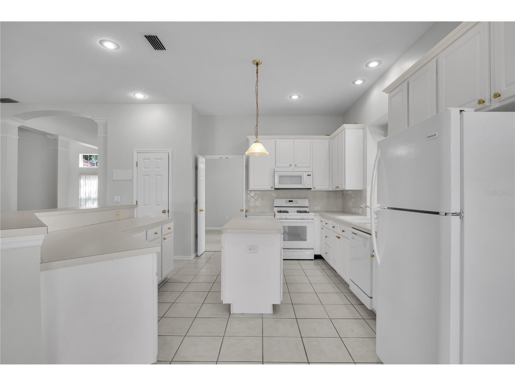 18108 Sugar Brooke Drive Tampa FL 33647 TB8412253 image17