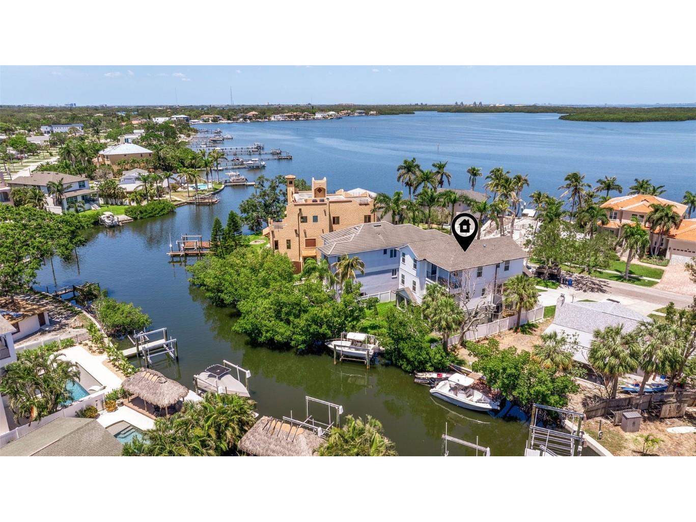 1811 Bayou Grande Boulevard NE Saint Petersburg FL 33703 - TAMPA BAY TB8381480 image1