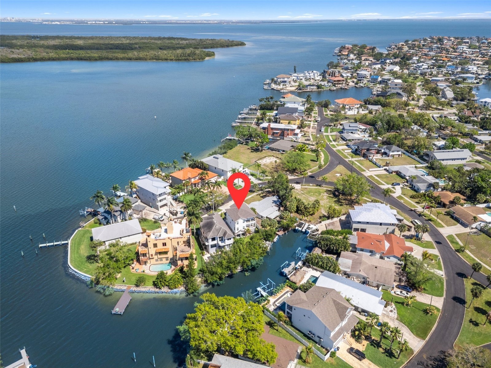 1811 Bayou Grande Boulevard NE Saint Petersburg FL 33703 - TAMPA BAY TB8483470 image1