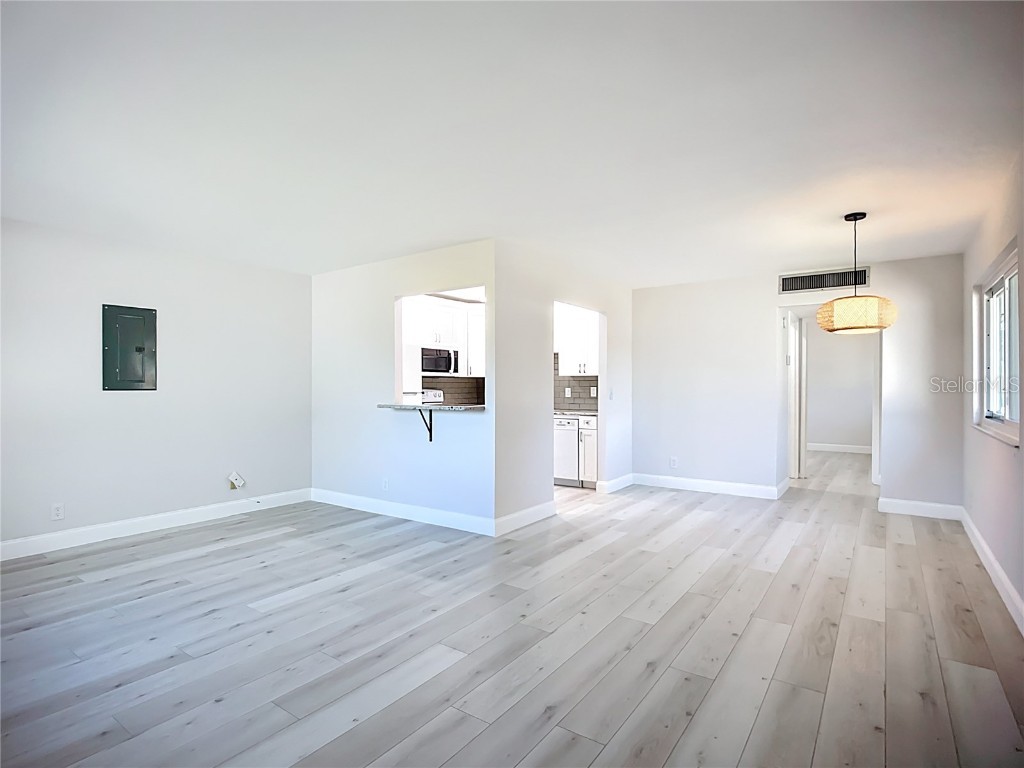 1811 Bedford Lane #166 Sun City Center FL 33573 W7880568 image6