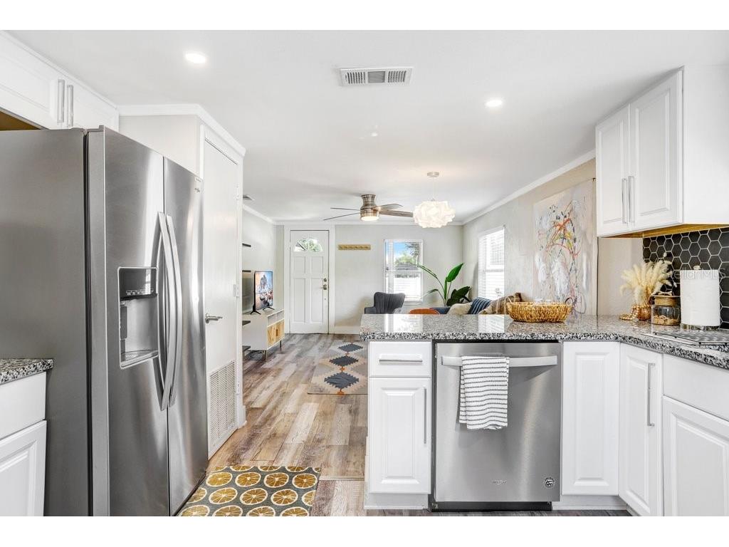 1811 E Palifox Street Tampa FL 33610 TB8433231 image9