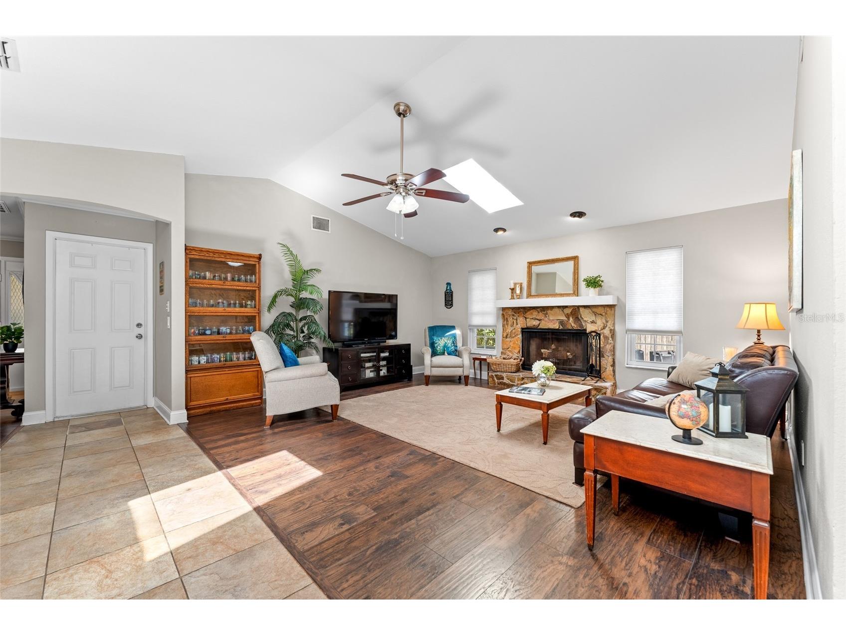 1811 La Grande Drive Dunedin FL 34698 TB8484269 image17