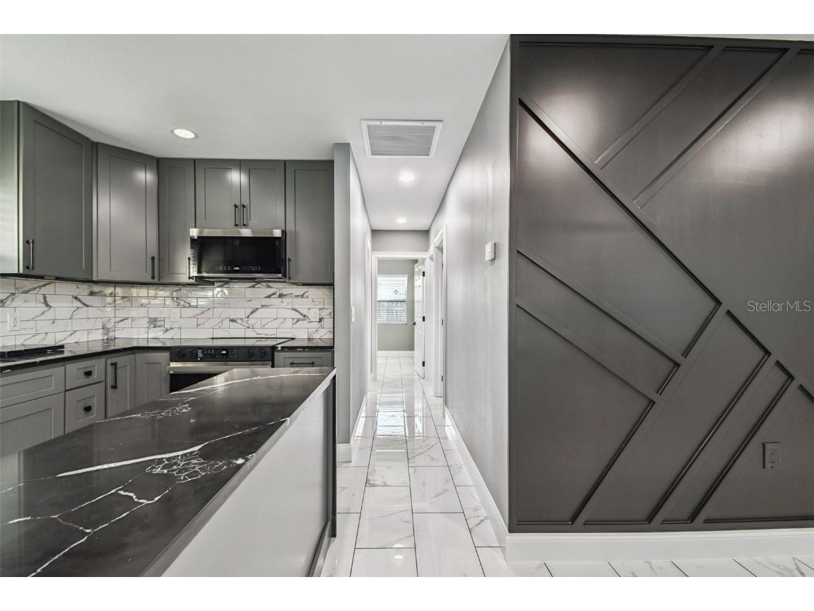 1811 Marilyn Avenue Bradenton FL 34207 A4672866 image27