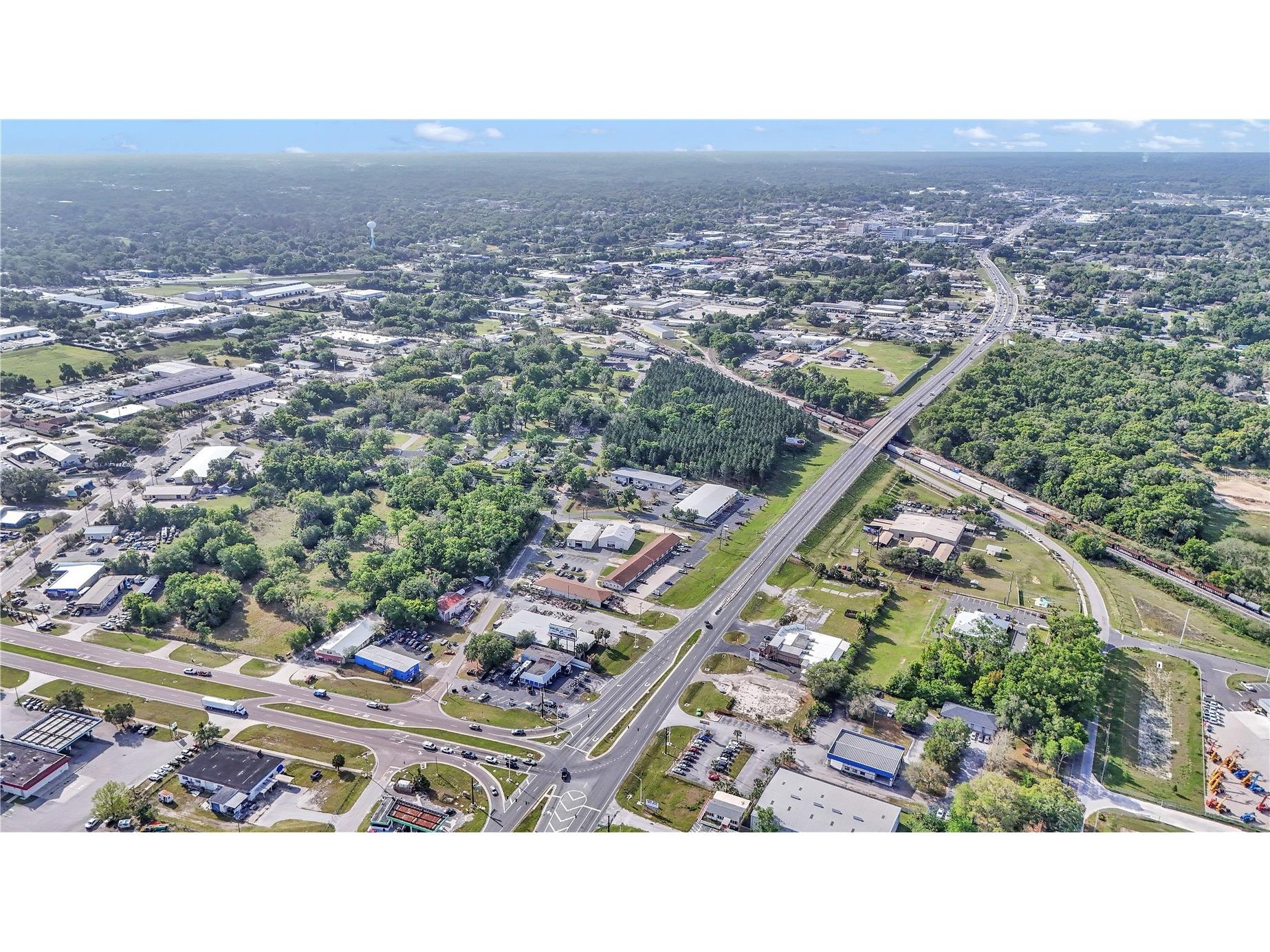 1811 N Pine Avenue Ocala FL 34475 OM722067 image14