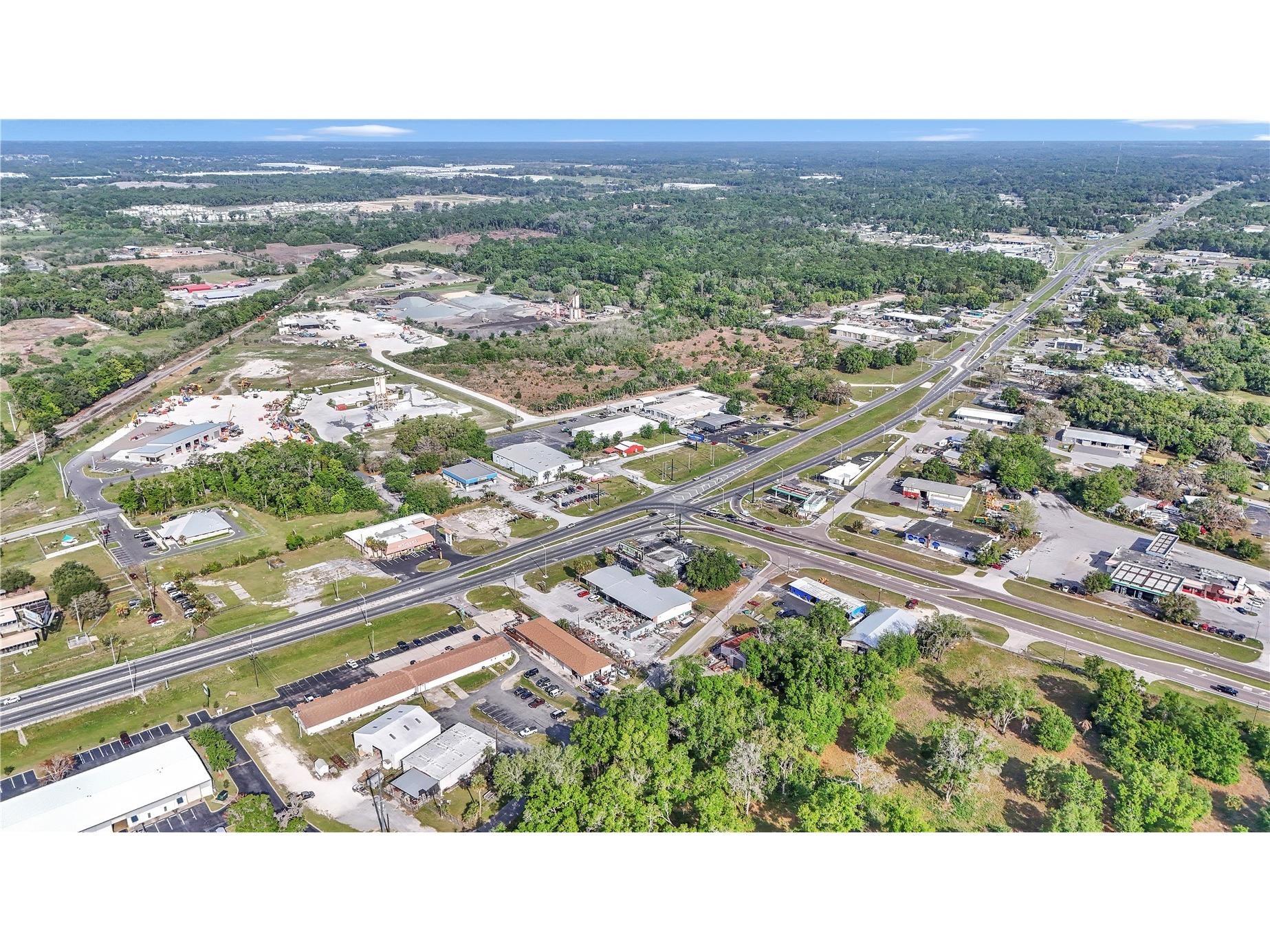 1811 N Pine Avenue Ocala FL 34475 OM722067 image16
