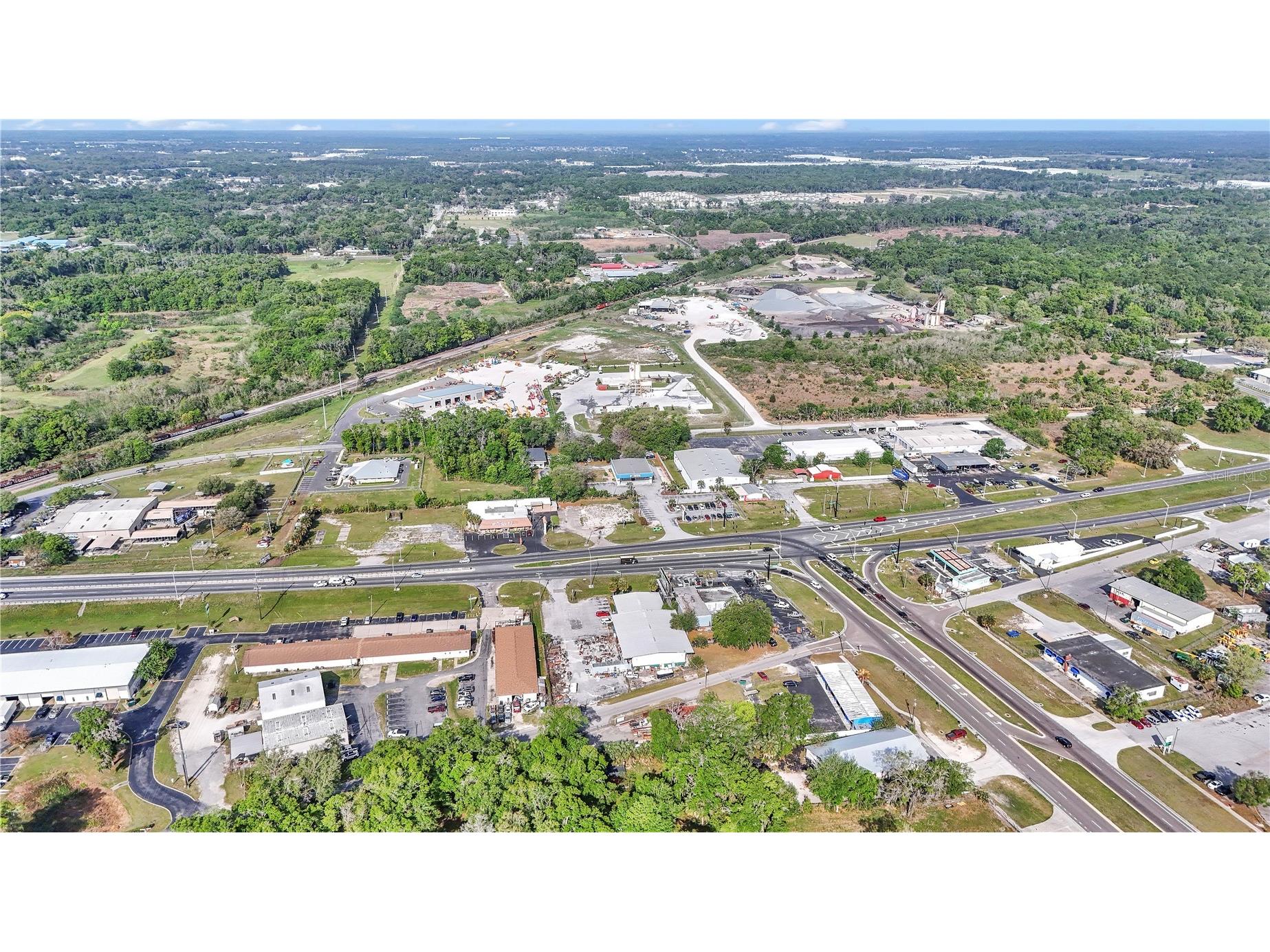 1811 N Pine Avenue Ocala FL 34475 OM722067 image17