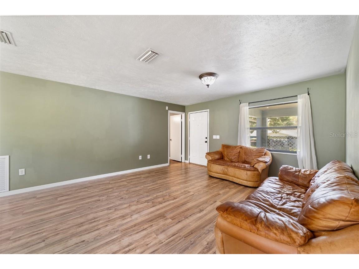 1811 NE 30th Street Ocala FL 34479 OM689054 image7