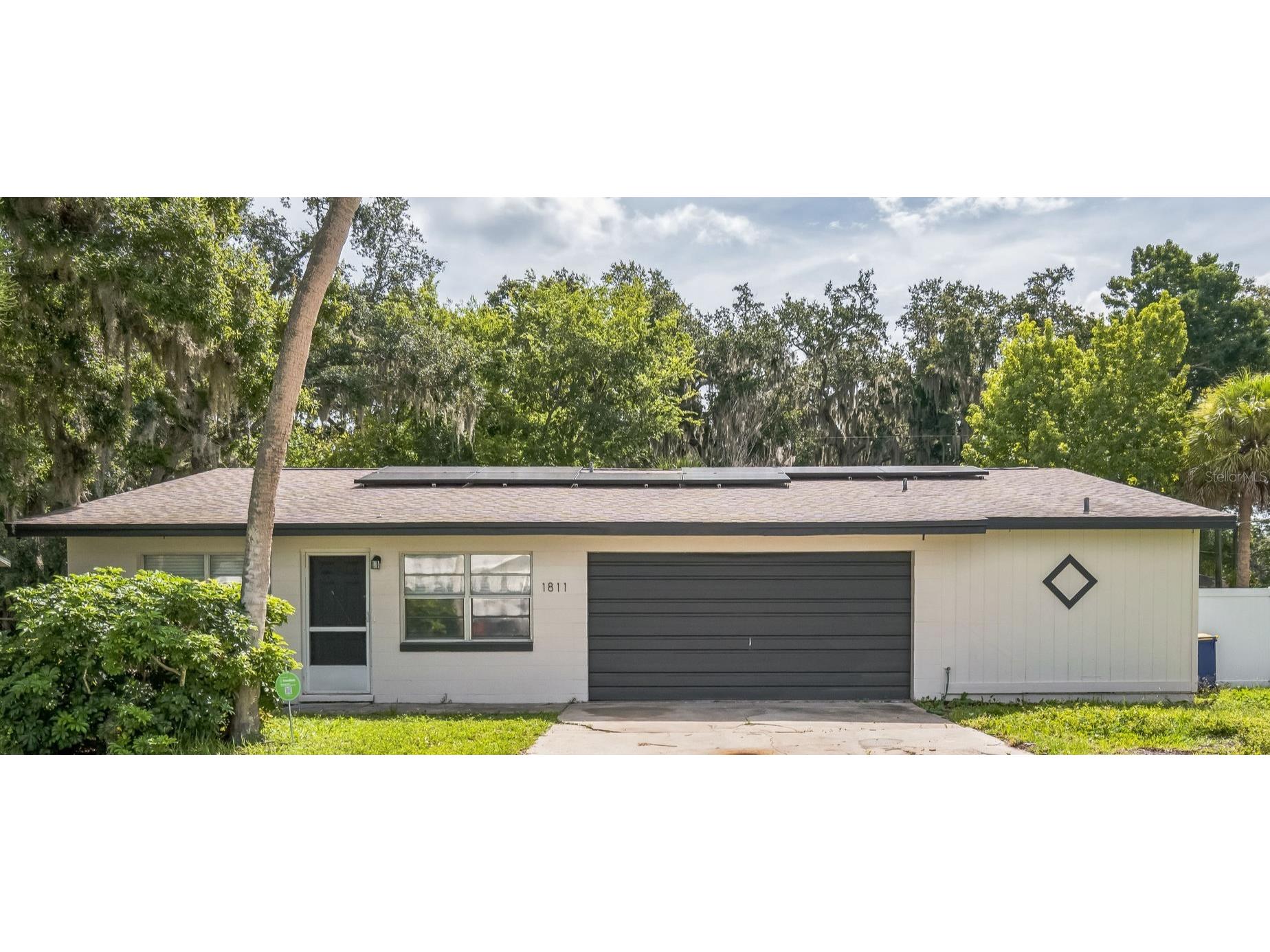 1811 Queen Palm Drive Edgewater FL 32132 O6325849 image1