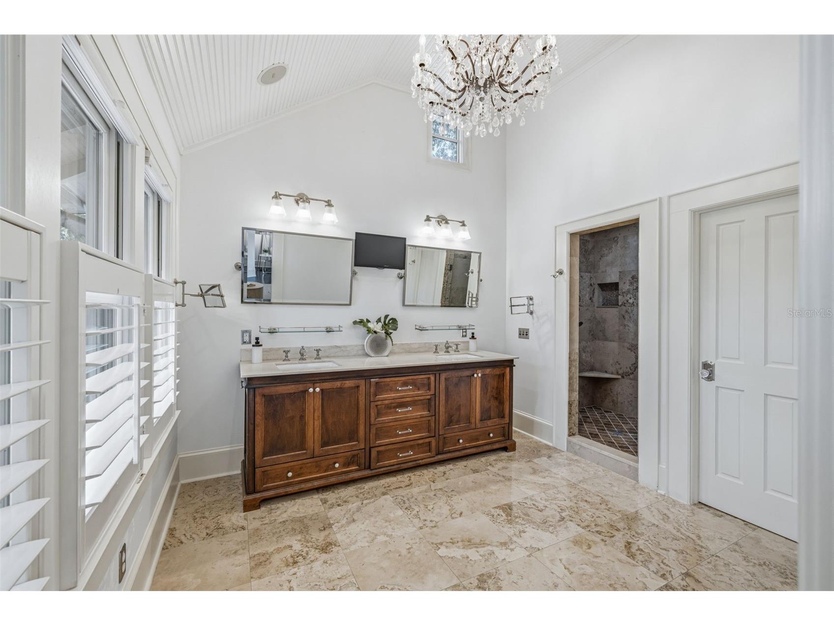 1811 W Hills Avenue Tampa FL 33606 TB8506283 image10