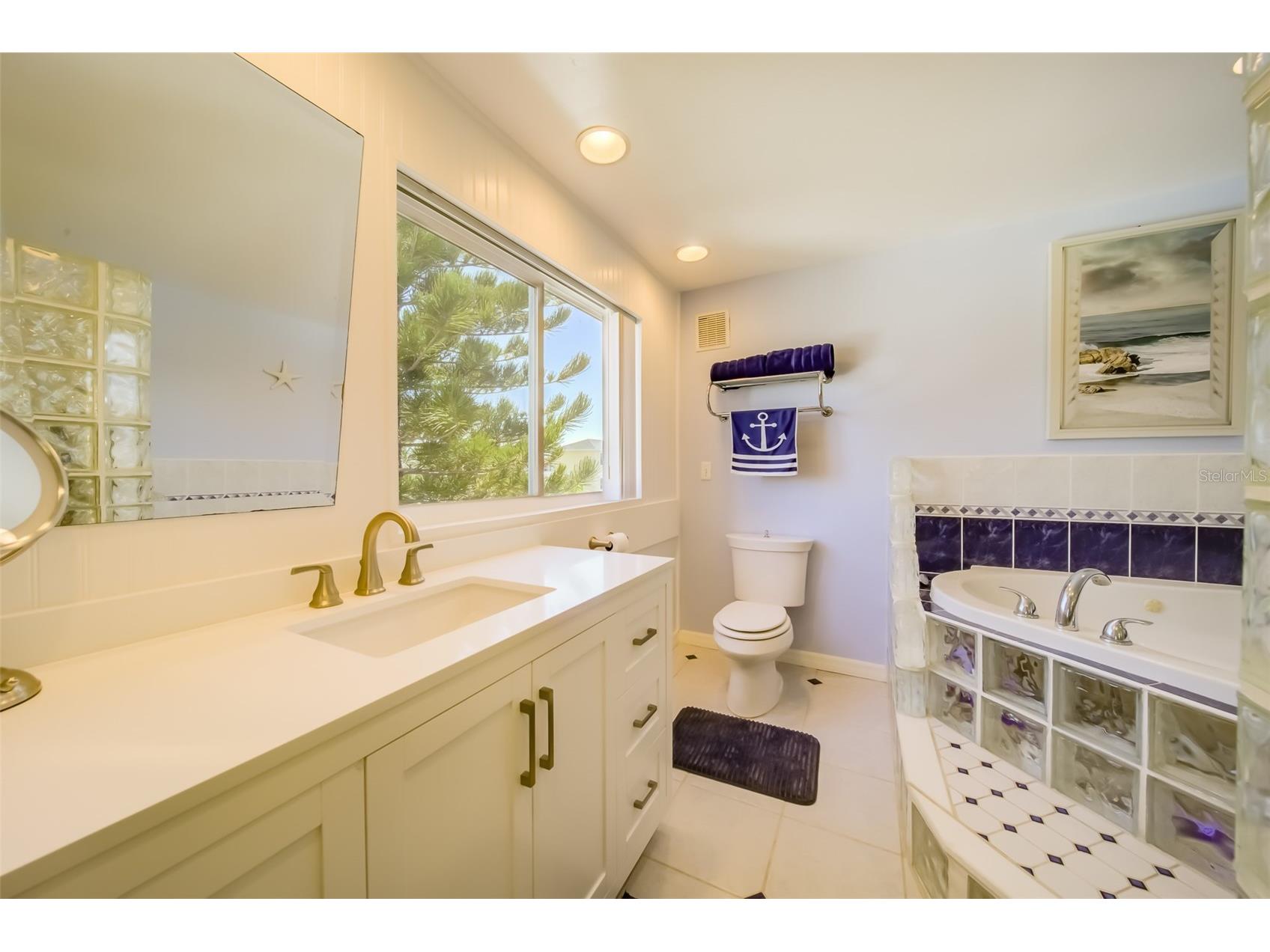 18111 1st Street E Redington Shores FL 33708 TB8480489 image25