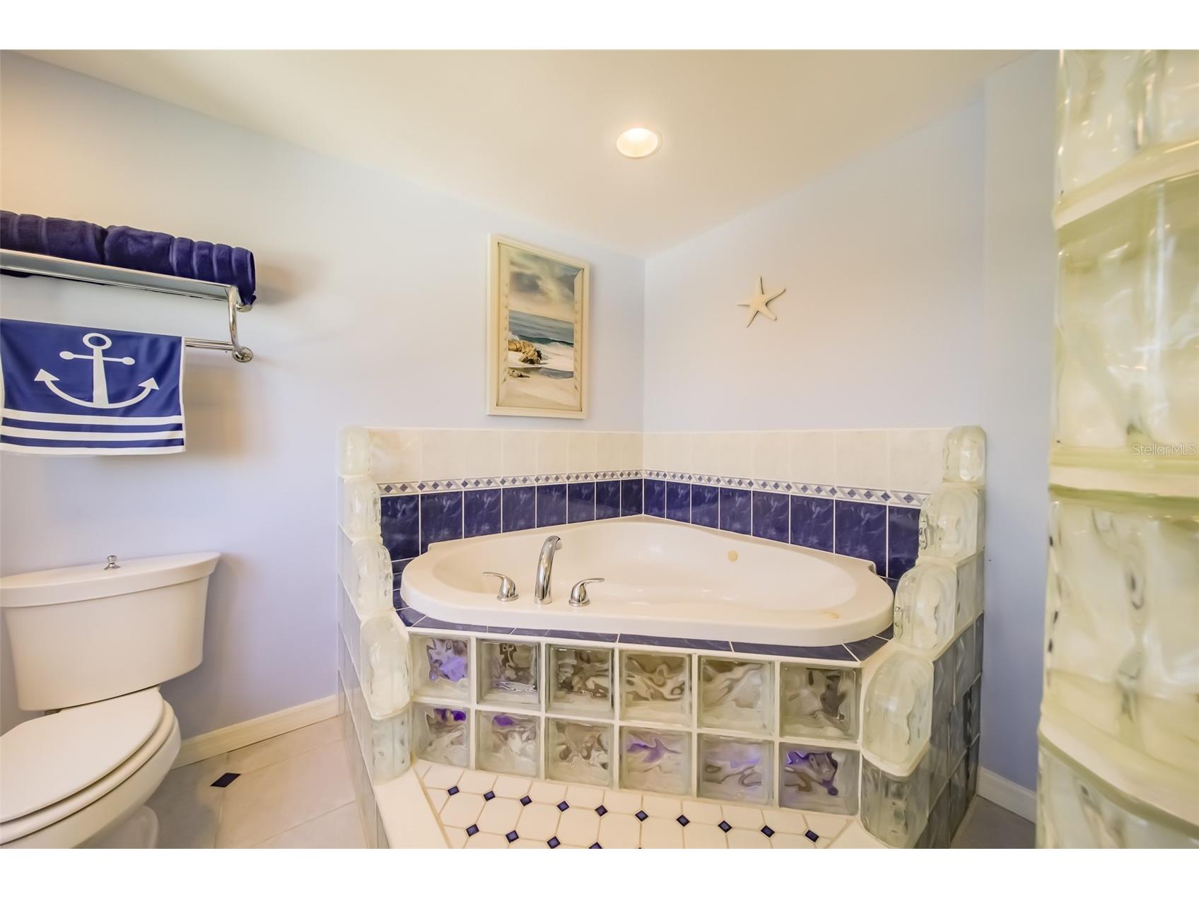 18111 1st Street E Redington Shores FL 33708 TB8480489 image26