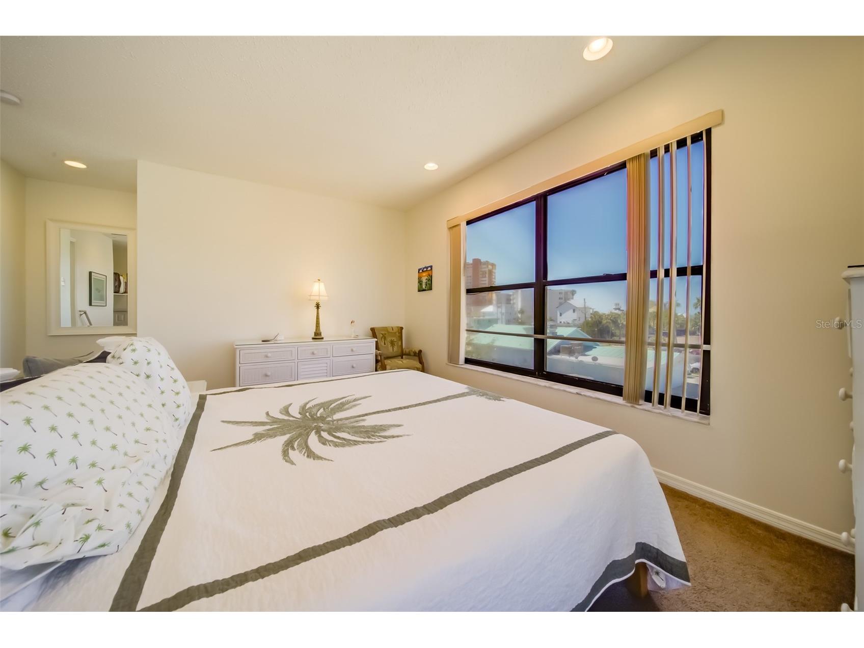 18111 1st Street E Redington Shores FL 33708 TB8480489 image28