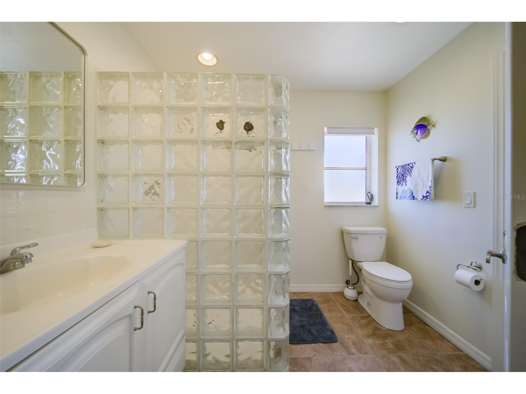 18111 1st Street E Redington Shores FL 33708 TB8480489 image38