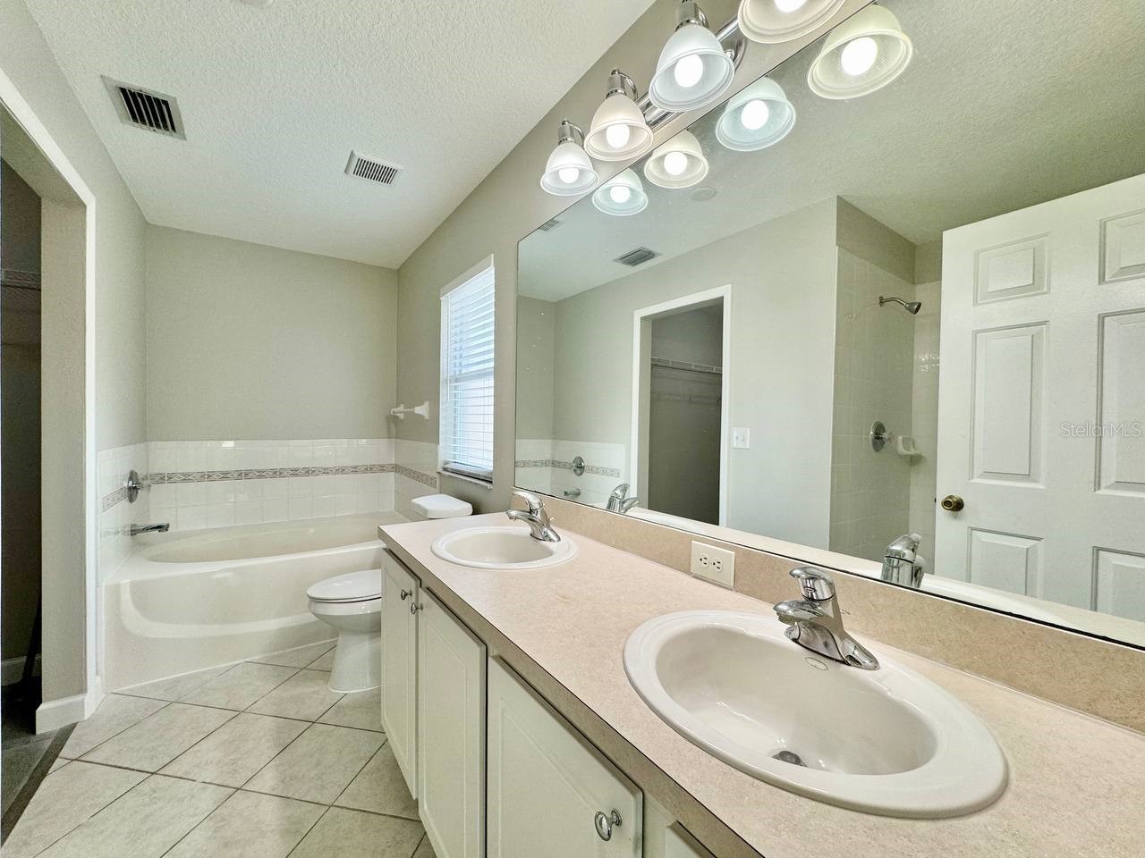 18112 Canal Pointe Street Tampa FL 33647 TB8502660 image28