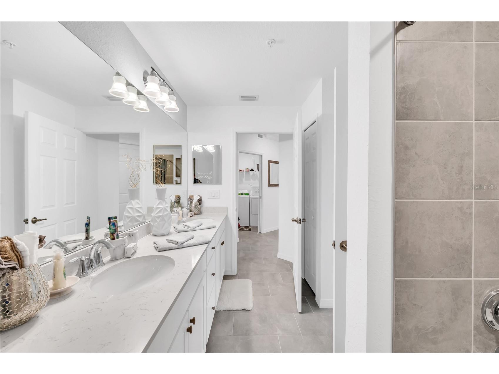 18114 Gawthrop Drive #201 Lakewood Ranch FL 34211 A4683354 image16