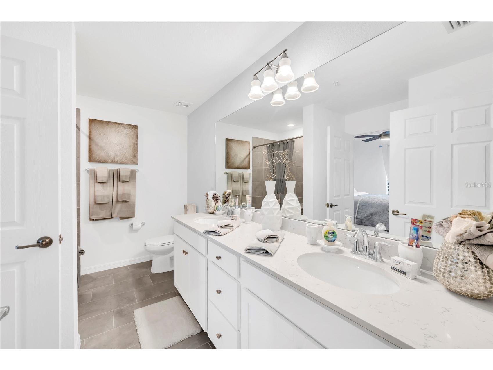 18114 Gawthrop Drive #201 Lakewood Ranch FL 34211 A4683354 image8