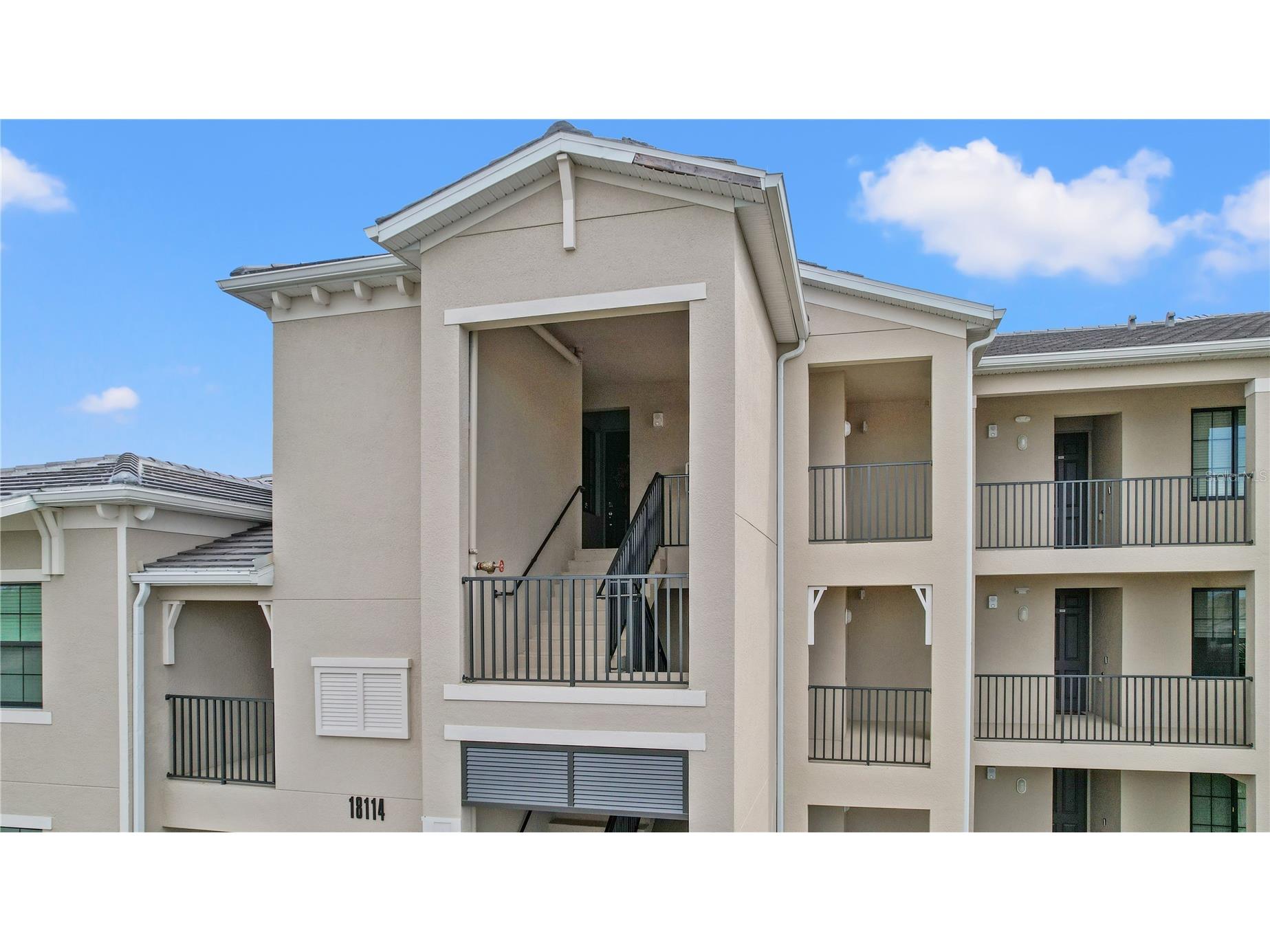 18114 Gawthrop Drive #402 Bradenton FL 34211 A4696002 image1