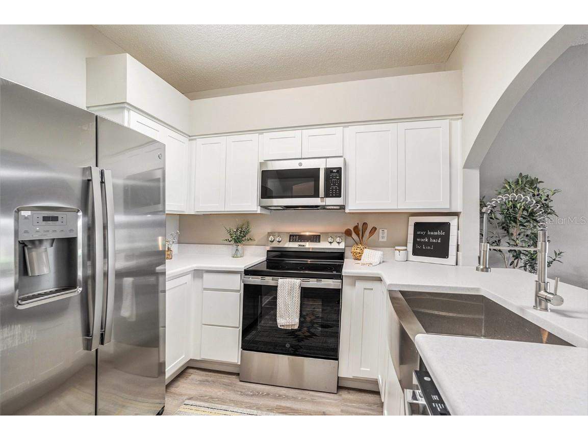 18114 Paradise Point Drive Tampa FL 33647 TB8436563 image15