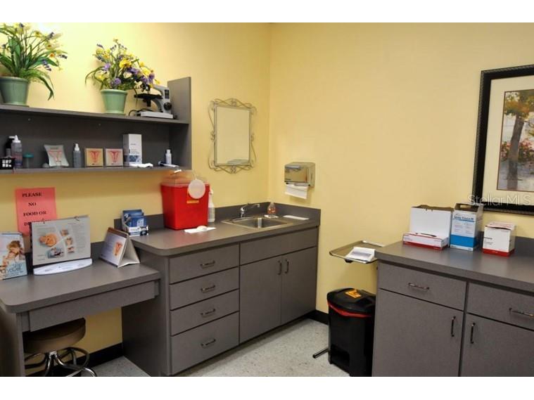 1812 Health Care Drive New Port Richey FL 34655 W7878199 image12