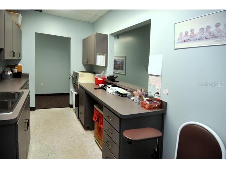 1812 Health Care Drive New Port Richey FL 34655 W7878199 image13