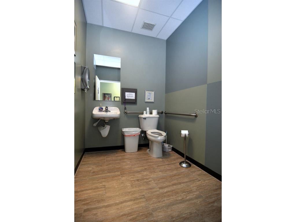 1812 Health Care Drive New Port Richey FL 34655 W7878199 image16