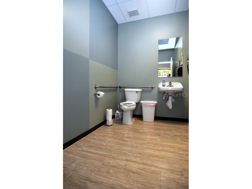 1812 Health Care Drive New Port Richey FL 34655 W7878199 image17