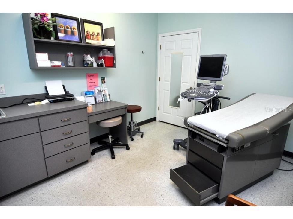 1812 Health Care Drive New Port Richey FL 34655 W7878199 image8