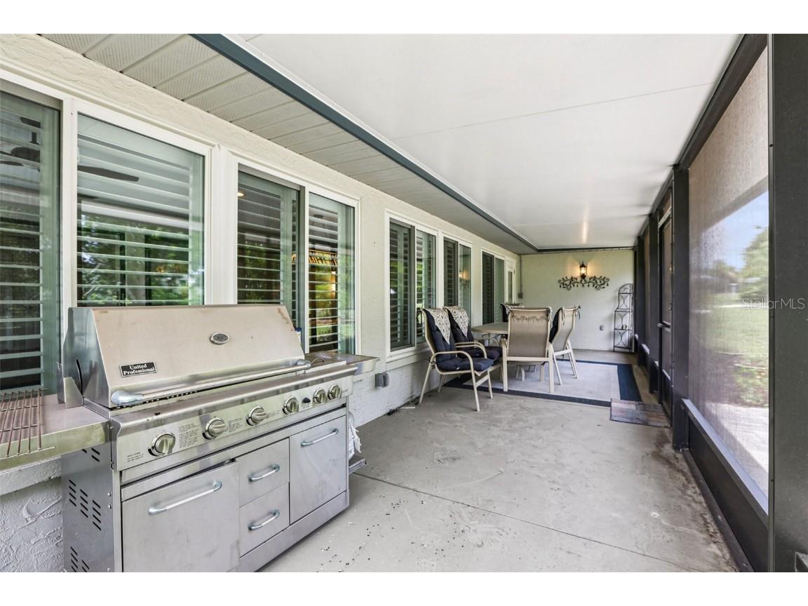 1812 New Bedford Drive Sun City Center FL 33573 TB8409041 image40