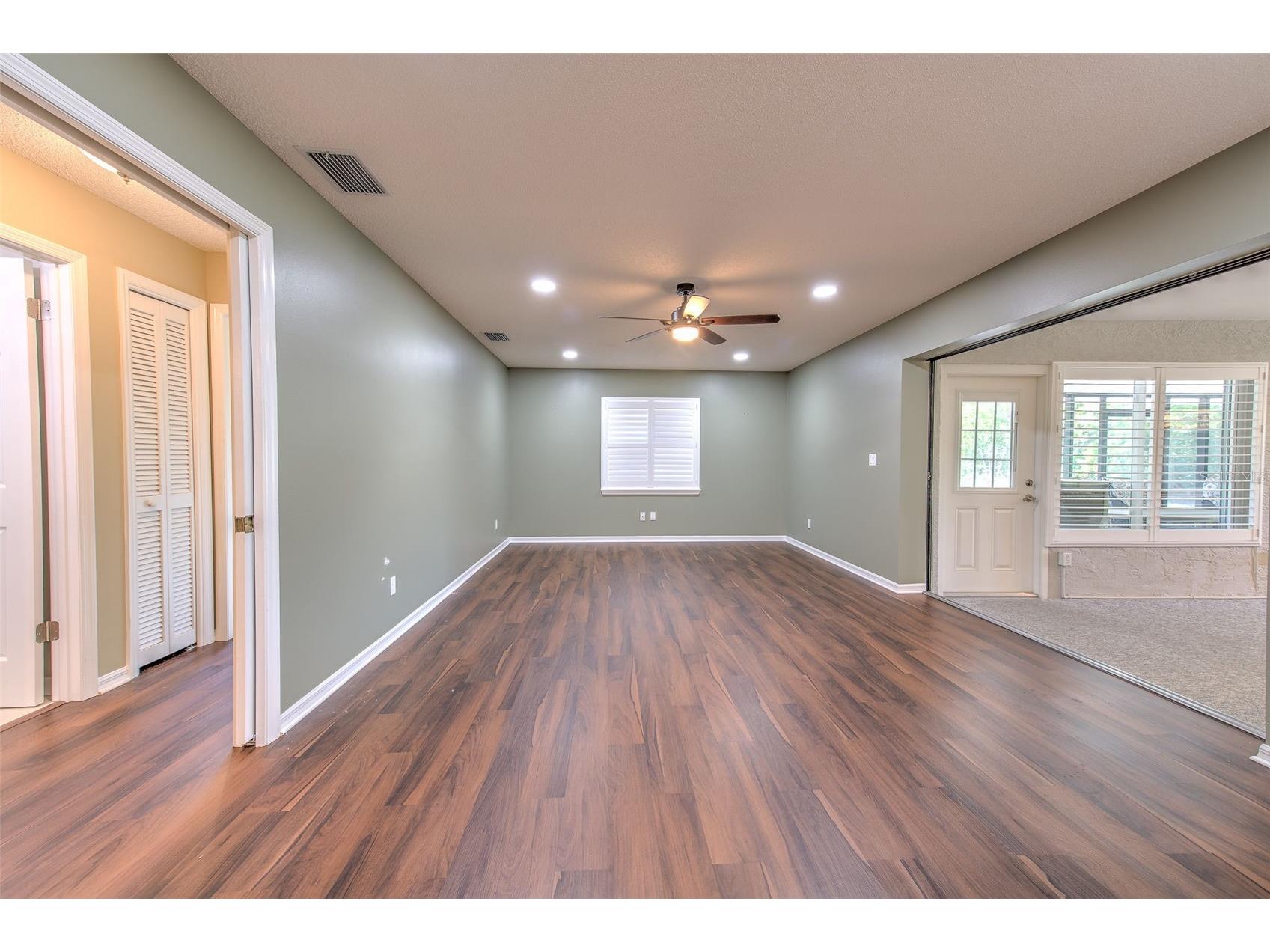 1812 New Bedford Drive Sun City Center FL 33573 TB8520649 image19