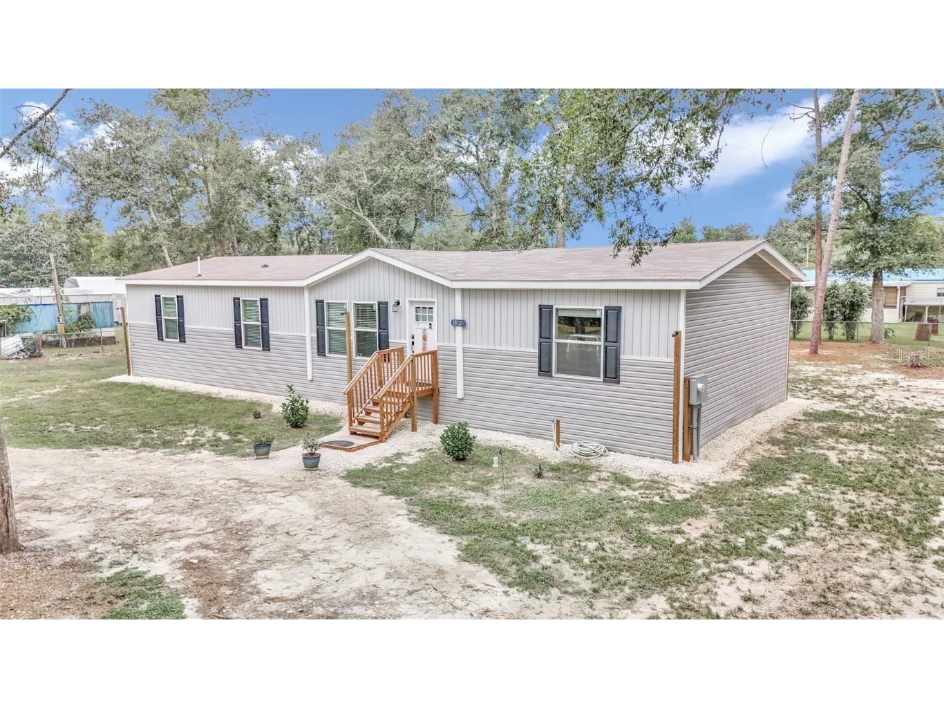 18121 SE 18th Street Silver Springs FL 34488 OM684625 image1