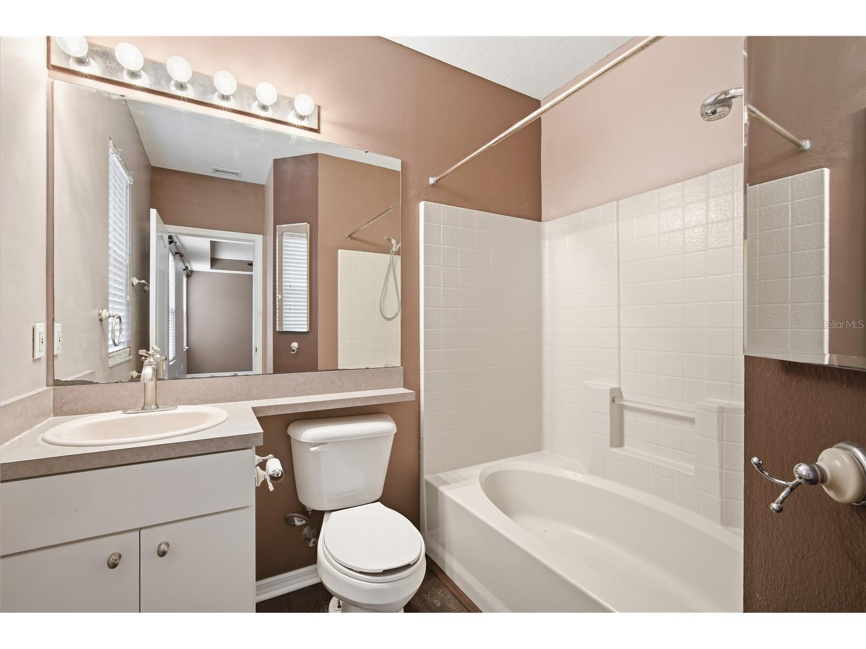 18126 Birdwater Drive Tampa FL 33647 TB8532373 image14