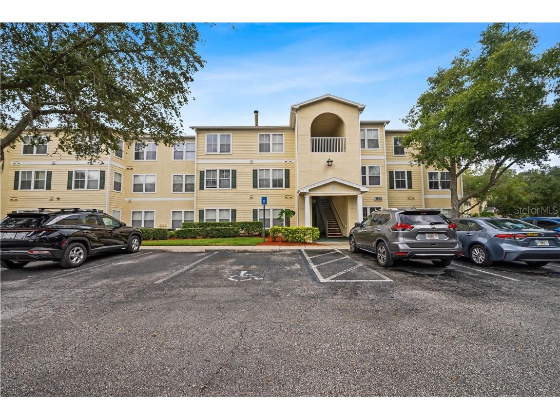 18129 Sterling Gate Circle #18129 Tampa FL 33647 TB8309756 image1