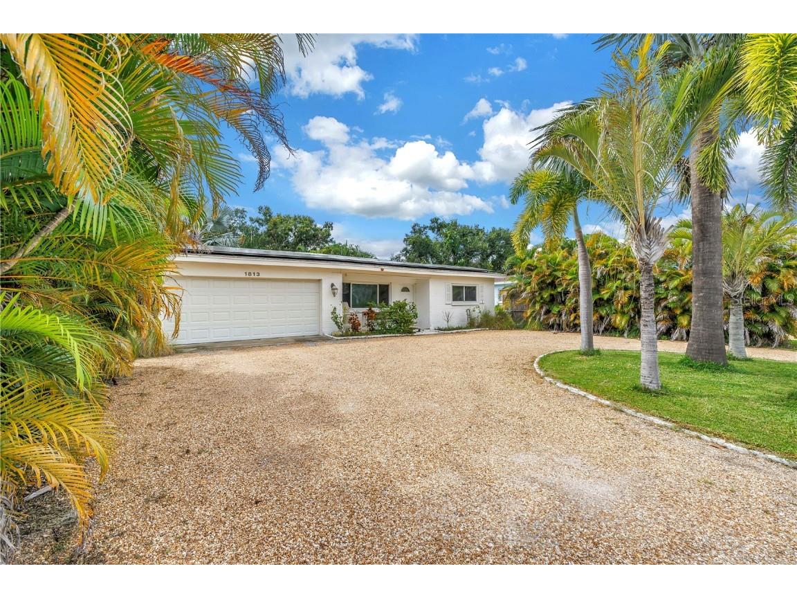 1813 59th Street S Gulfport FL 33707 TB8427440 image1