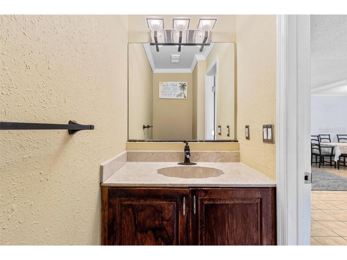 1813 Bough Avenue #B Clearwater FL 33760 TB8375431 image9