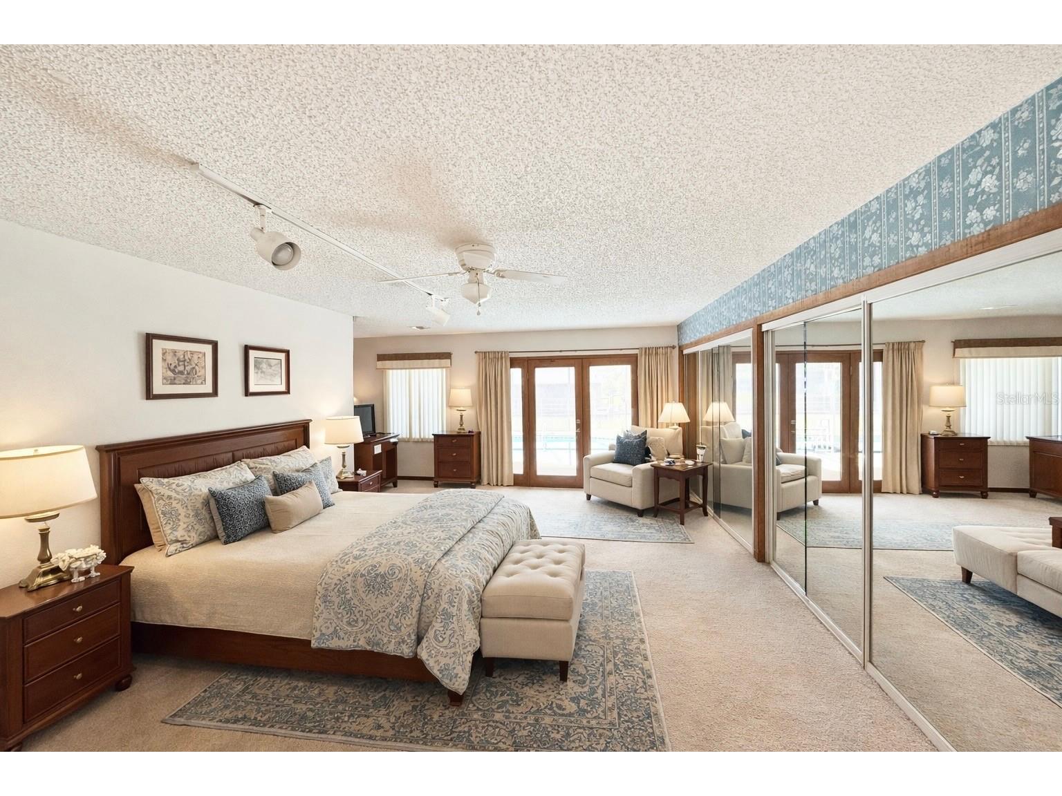 1813 Maine Court Tavares FL 32778 - CANAL TO LAKE EUSTIS G5108746 image15