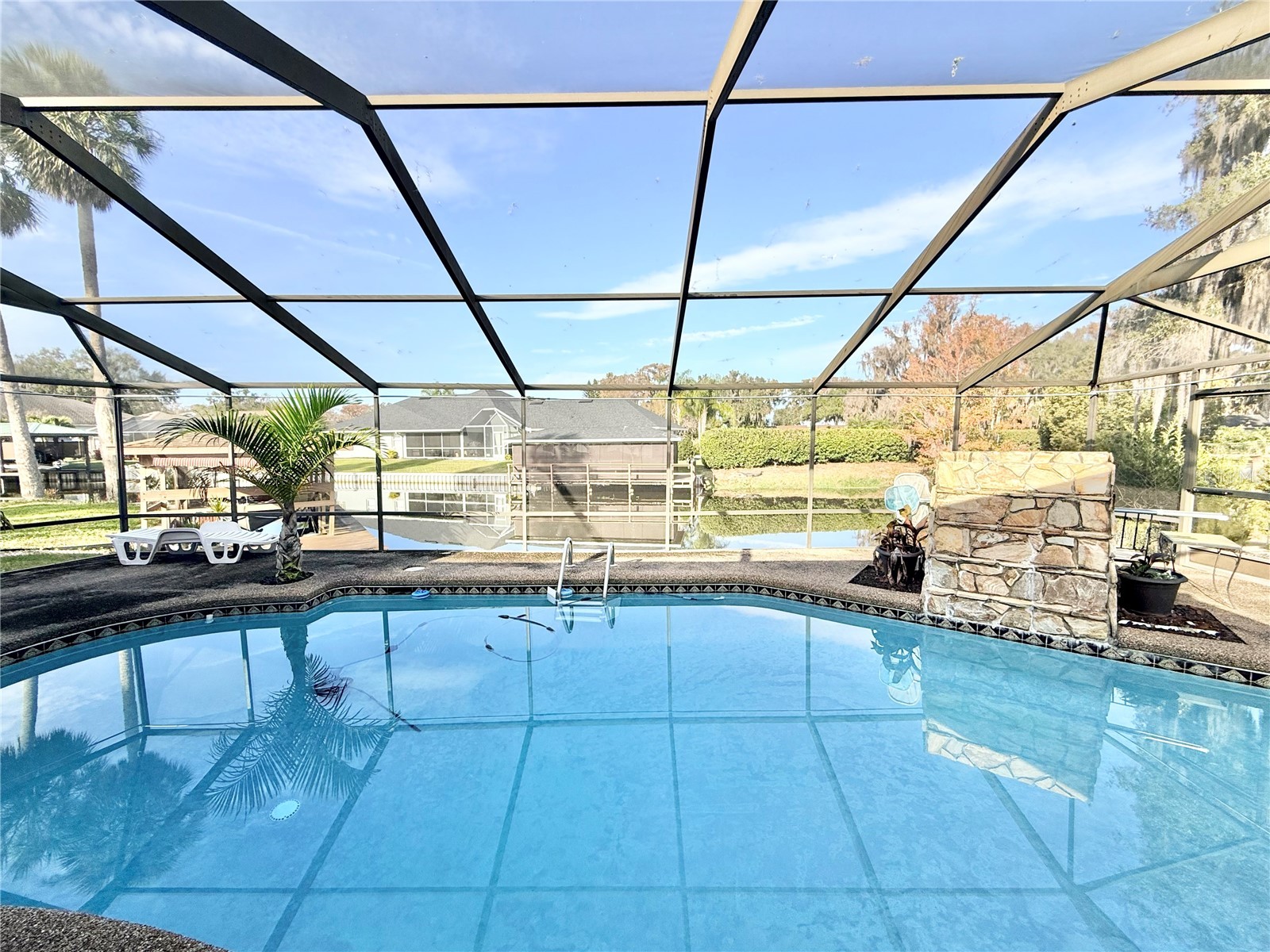 1813 Maine Court Tavares FL 32778 - CANAL TO LAKE EUSTIS G5108746 image2