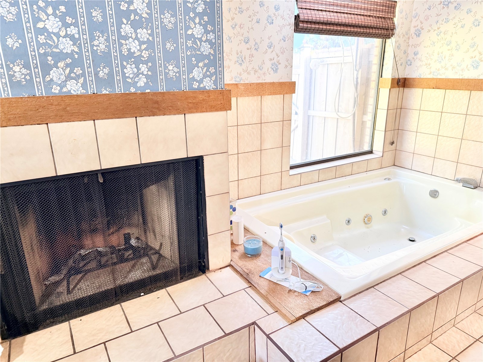 1813 Maine Court Tavares FL 32778 - CANAL TO LAKE EUSTIS G5108746 image25