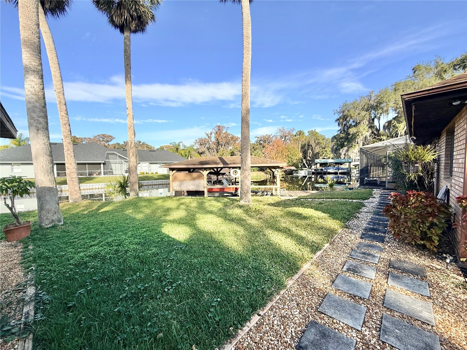 1813 Maine Court Tavares FL 32778 - CANAL TO LAKE EUSTIS G5108746 image33