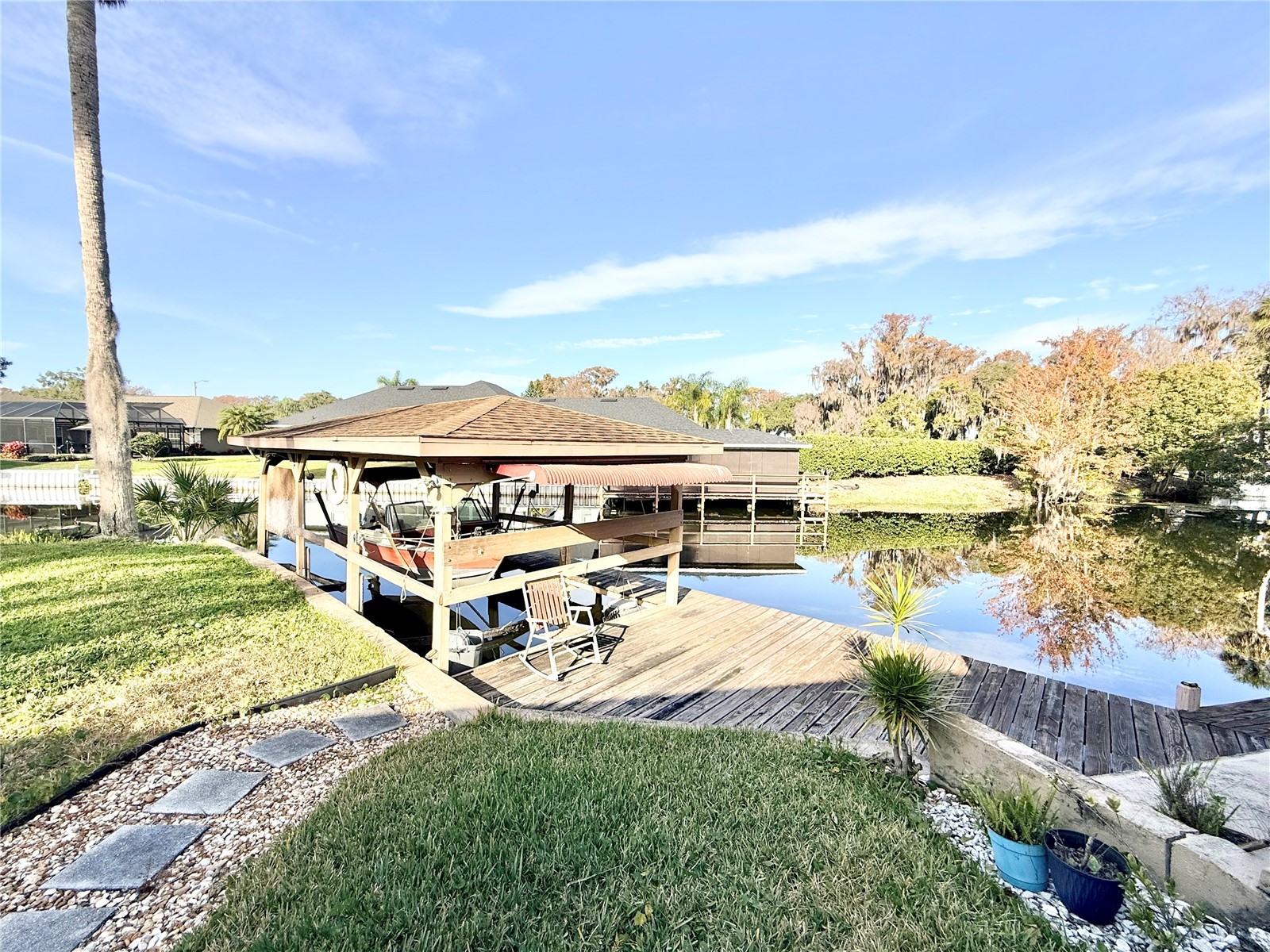 1813 Maine Court Tavares FL 32778 - CANAL TO LAKE EUSTIS G5108746 image4