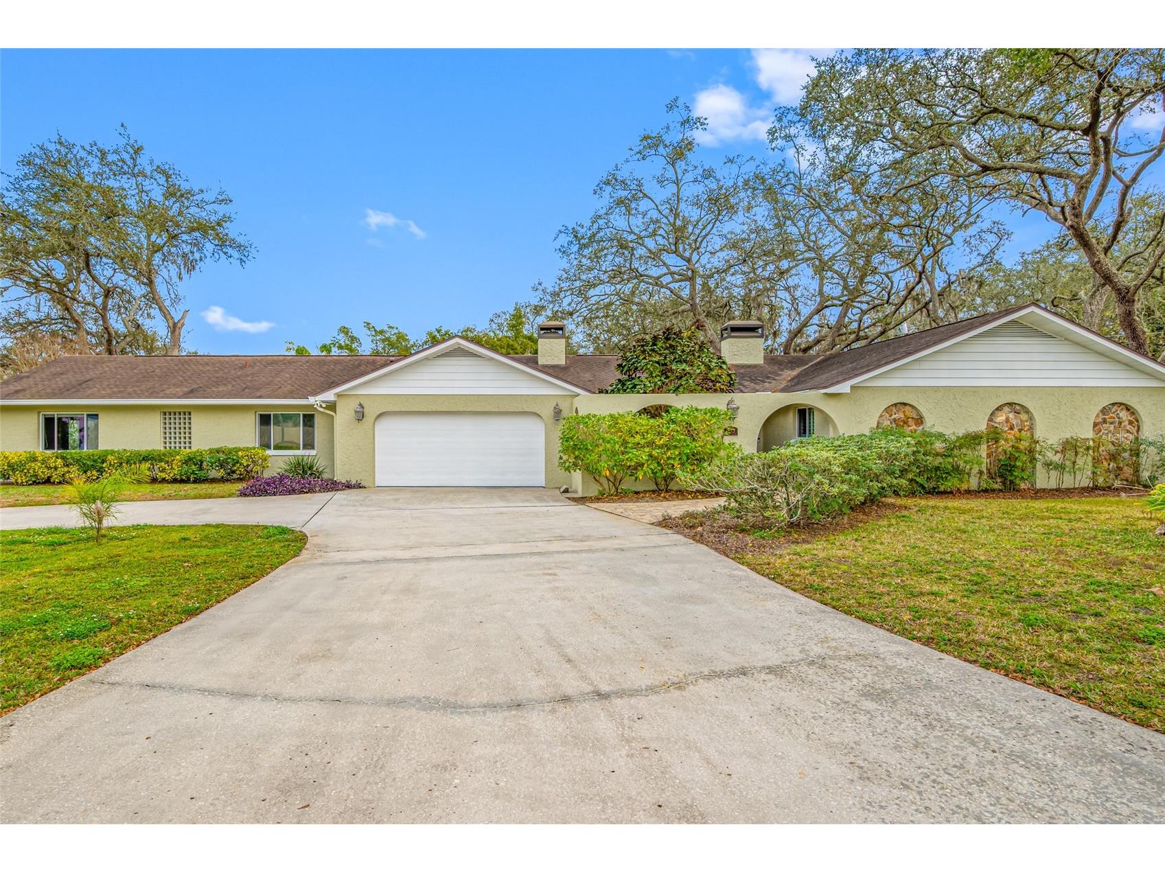 1813 N Riverhills Drive Temple Terrace FL 33617 TB8465345 image1