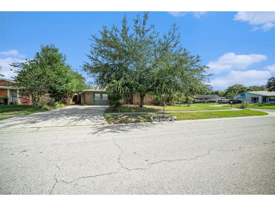1813 Nova Drive Valrico FL 33596 TB8387243 image37