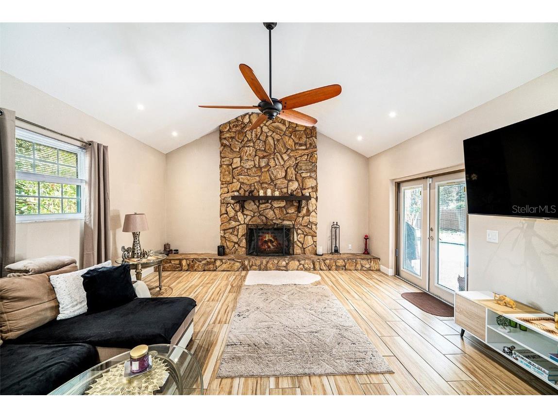 1813 Nova Drive Valrico FL 33596 TB8387243 image7