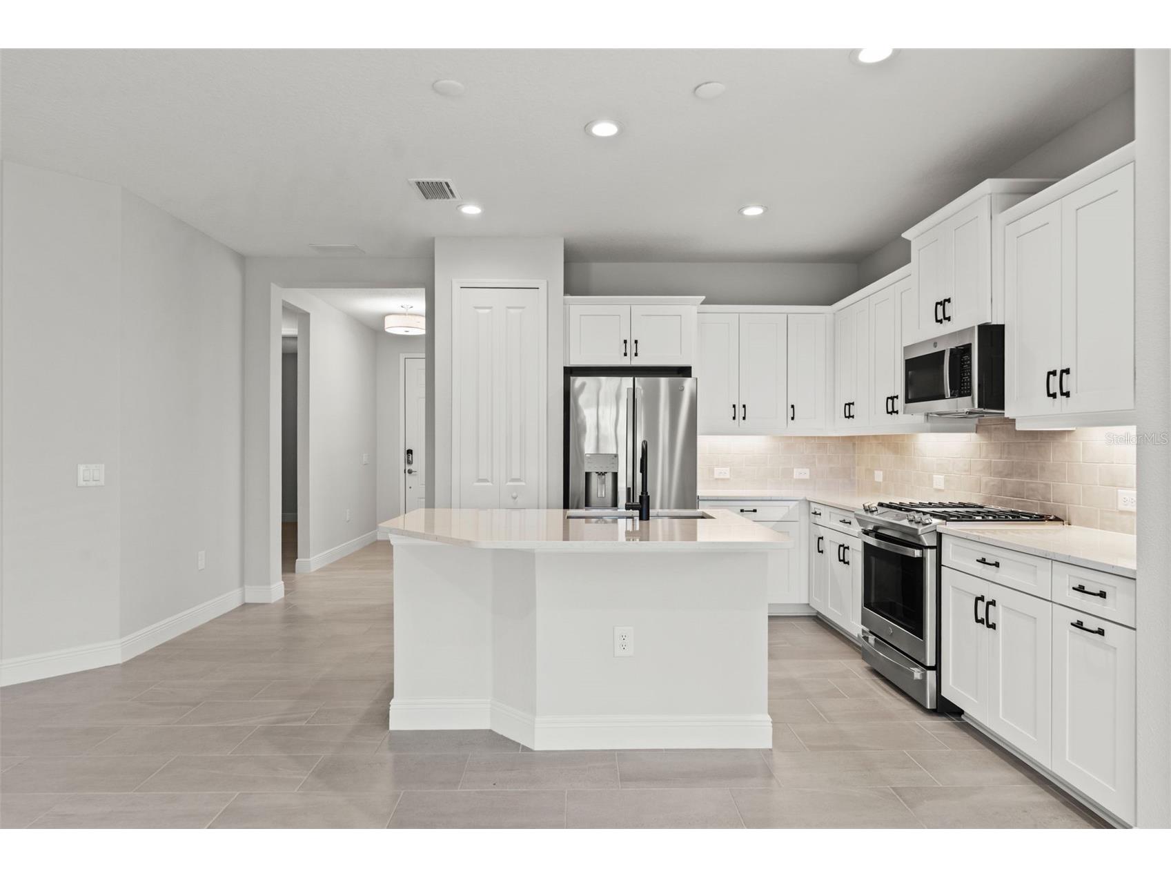 18131 Franklin Park Court Venice FL 34293 TB8510061 image24