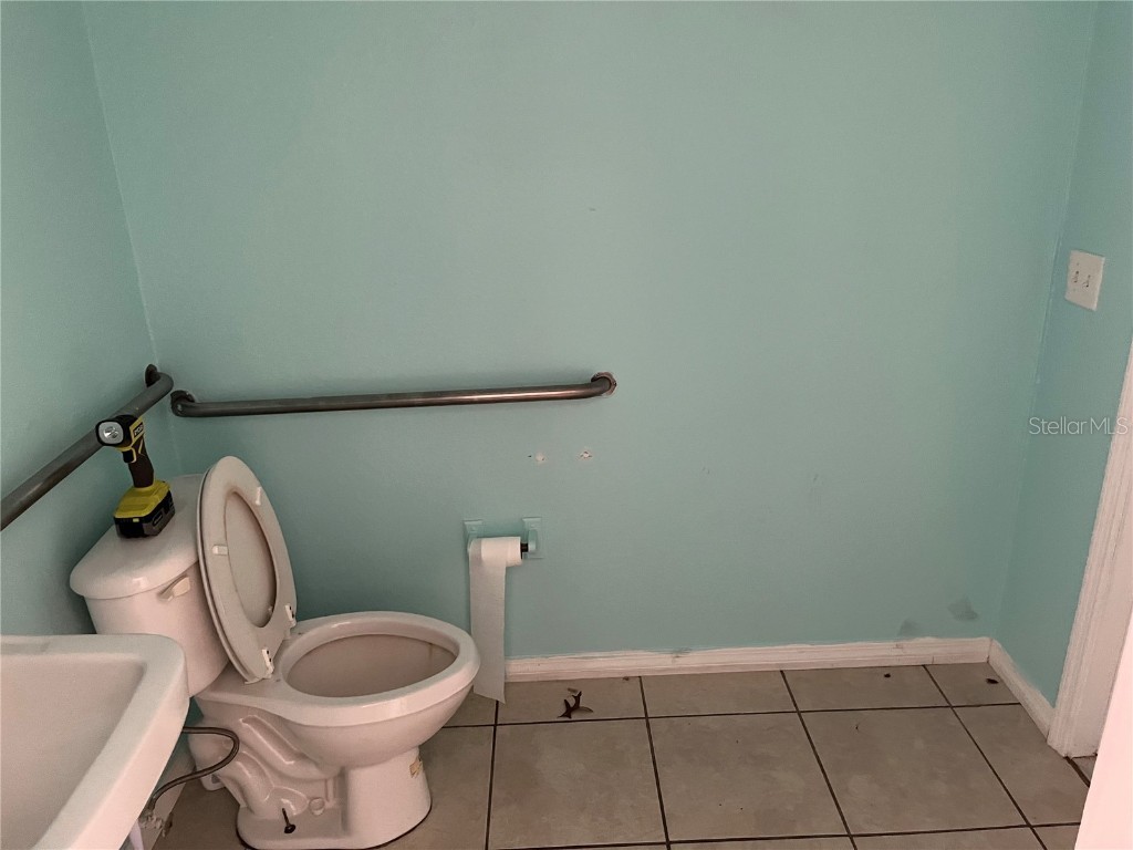 18132 Commercial Way Weeki Wachee FL 34614 W7877158 image16