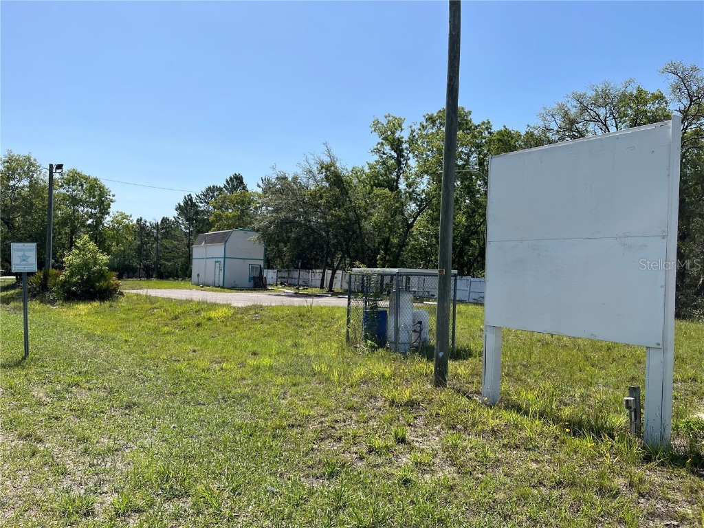 18132 Commercial Way Weeki Wachee FL 34614 W7877158 image18
