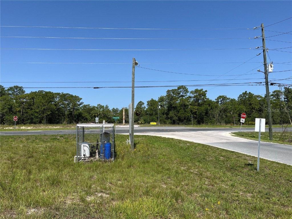 18132 Commercial Way Weeki Wachee FL 34614 W7877158 image19