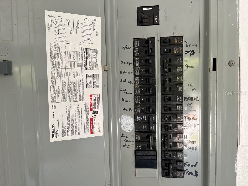 18132 Commercial Way Weeki Wachee FL 34614 W7877158 image22